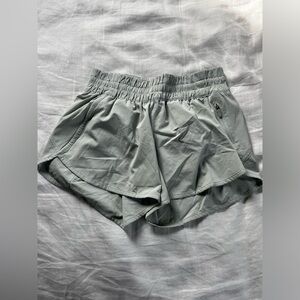 Lululemon Track That Short - Light blue